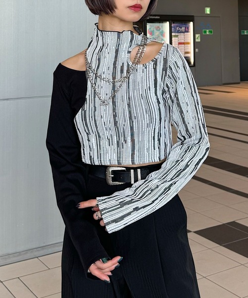 PAGEBOY(ページボーイ)の「ピッタミニドッキングカットアウトTOPS(Tシャツ/カットソー・レディース・ブラック/オフホワイト・FREE)」の22枚目の写真