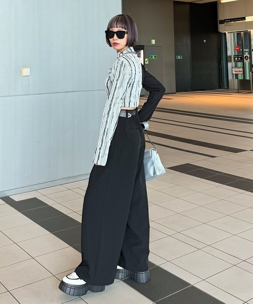 PAGEBOY(ページボーイ)の「ピッタミニドッキングカットアウトTOPS(Tシャツ/カットソー・レディース・ブラック/オフホワイト・FREE)」の20枚目の写真