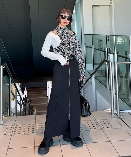 PAGEBOY(ページボーイ)の「ピッタミニドッキングカットアウトTOPS(Tシャツ/カットソー・レディース・ブラック/オフホワイト・FREE)」の18枚目の写真