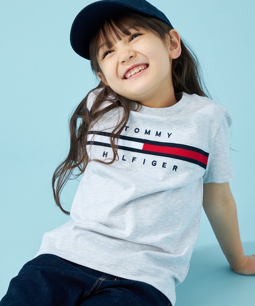 TOMMY HILFIGER（トミーヒルフィガー）の「【90～165cm展開】フラッグリブインサートTシャツ（Tシャツ/カットソー・キッズ・グレー/ベージュ/ネイビー/レッド/ホワイト/ピンク・140cm/150cm/160cm/160-165cm/100cm/110cm/120cm/130cm/90cm/80ｃｍ/70cm）」の10枚目の写真