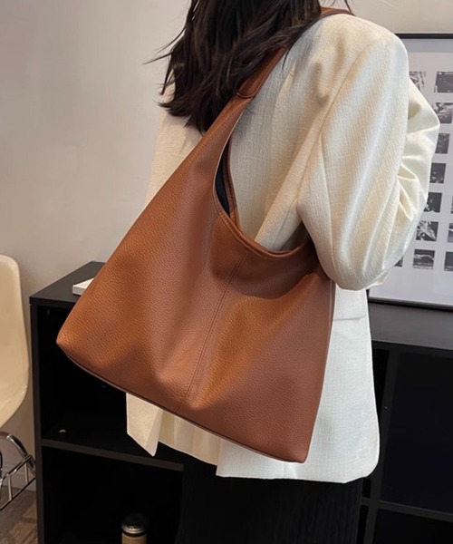 TONE SELECT GOODS（トーンセレクトグッズ）の「urbanfemine./ポーチ付きPUトートバッグ U7213（トートバッグ・レディース・ブラウン/ダークブラウン/ブラック/ブラウン系その他/シルバー・FREE）」の12枚目の写真