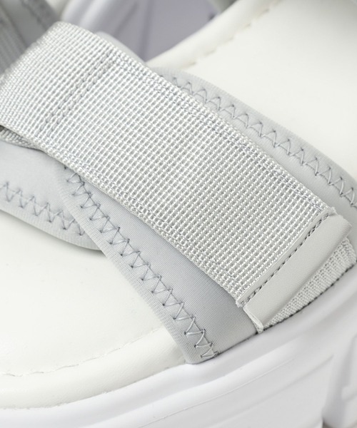 repipi armario（レピピ アルマリオ）の「ベルトアツゾコサンダル（サンダル・キッズ・ゼブラ/シルバー/グレー/ブラック・MEDIUM/SMALL/LARGE）」の9枚目の写真