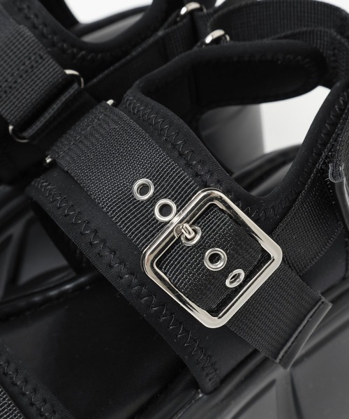 repipi armario（レピピ アルマリオ）の「ベルトアツゾコサンダル（サンダル・キッズ・ゼブラ/シルバー/グレー/ブラック・MEDIUM/SMALL/LARGE）」の12枚目の写真