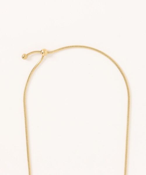 LOWRYS FARM（ローリーズファーム）の「ステンレススネークスライドネックレス  111651（ネックレス・レディース・ベージュ/グレー・FREE）」の4枚目の写真