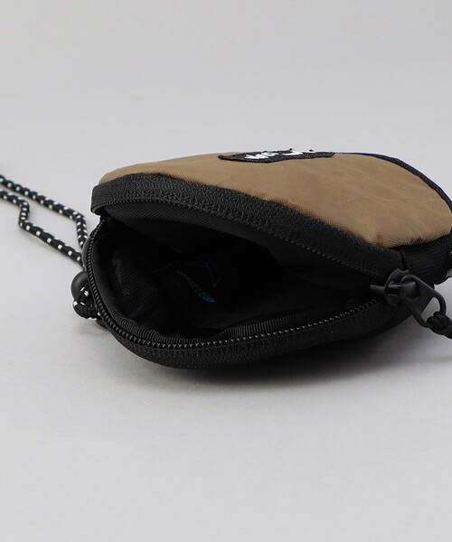 WILD THINGS（ワイルドシングス）の「WILDTHINGS/ワイルドシングス CIRCLE NECK WALLET / サークルネック ウォレット（財布・メンズ・オリーブ/ブラック/ベージュ・ONE SIZE）」の8枚目の写真