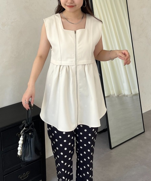 prose verse（プロズヴェール）の「フロントジップスクエアネックペプラムジレ（ベスト・レディース・アイボリー/ブラック・ﾌﾘ-）」の8枚目の写真