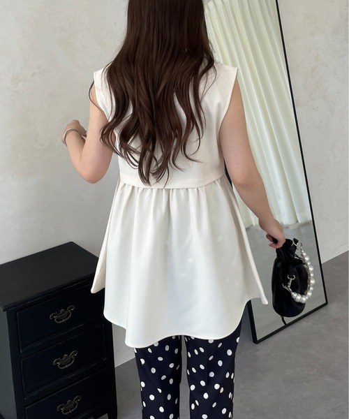 prose verse（プロズヴェール）の「フロントジップスクエアネックペプラムジレ（ベスト・レディース・アイボリー/ブラック・ﾌﾘ-）」の11枚目の写真