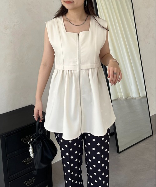 prose verse（プロズヴェール）の「フロントジップスクエアネックペプラムジレ（ベスト・レディース・アイボリー/ブラック・ﾌﾘ-）」の14枚目の写真