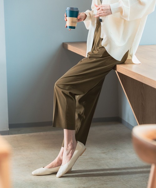 GLOBAL WORK（グローバルワーク）の「ウツクシルエットDRYテーパードパンツ/986650（その他パンツ・レディース・モカ/マスタード/グリーン系6/ネイビー/ピンク/ブルー系3/グレー/ブラック/グレイッシュベージュ/カーキ系8・XS/S/M/L/XL/XXL）」の6枚目の写真