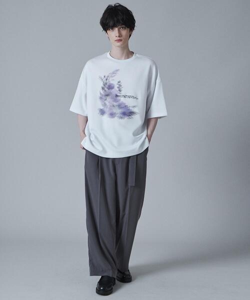 LUCY（ルーシー）の「LUCY/トロミドルマンフラワーモチーフT（T