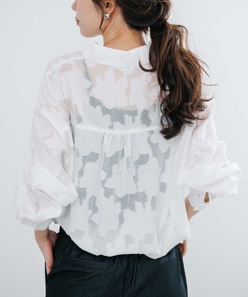 ANNA LUNA（アンナルナ）の「【ANNA LUNA】1枚でトレンド感満載の上品見え花柄ジャガードシャツブラウス（シャツ/ブラウス・レディース・パープル/ブラック/オフホワイト・LARGE/MEDIUM/X-LARGE）」の18枚目の写真