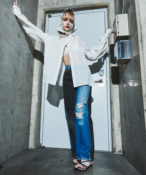 LAROUTE（ラルート）の「【LAROUTE】メタリック 華奢ストラップ フラットサンダル（サンダル・レディース・ゴールド/シルバー/ブルー・S/M/L）」の13枚目の写真