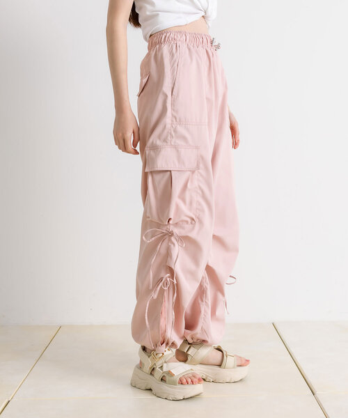 OLIVE des OLIVE(オリーブデオリーブ)の「ダブルリボンカーゴパンツ(カーゴパンツ・レディース・ピンク/オフホワイト/チャコールグレー/ラベンダー/アイボリー/その他・FREE)」の17枚目の写真