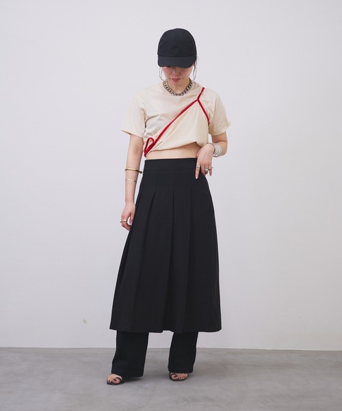 oll(オール)の「Piping multi way Tee(Tシャツ/カットソー・レディース・ベージュ/ホワイト/ブラック・FREE)」の4枚目の写真