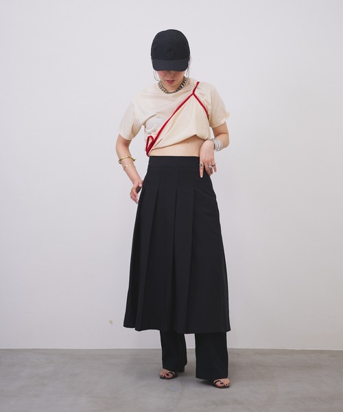 oll(オール)の「Piping multi way Tee(Tシャツ/カットソー・レディース・ベージュ/ホワイト/ブラック・FREE)」の5枚目の写真