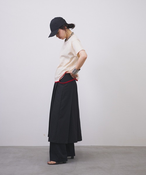 oll(オール)の「Piping multi way Tee(Tシャツ/カットソー・レディース・ベージュ/ホワイト/ブラック・FREE)」の19枚目の写真