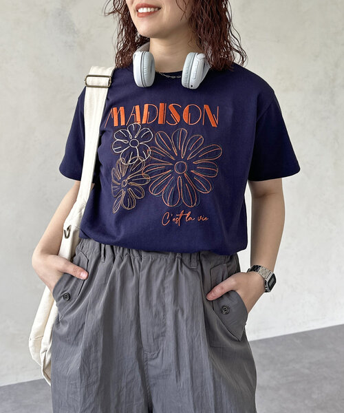 CPCM(シーピーシーエム)の「アソート刺繍T(Tシャツ/カットソー・レディース・ピンク/ネイビー/ホワイト/ホワイト系その他/ブラック系その他/チャコールグレー/オフホワイト/レモンイエロー/ブラック/グレイッシュベージュ/ブラック系その他2・SMALL/MEDIUM)」の9枚目の写真