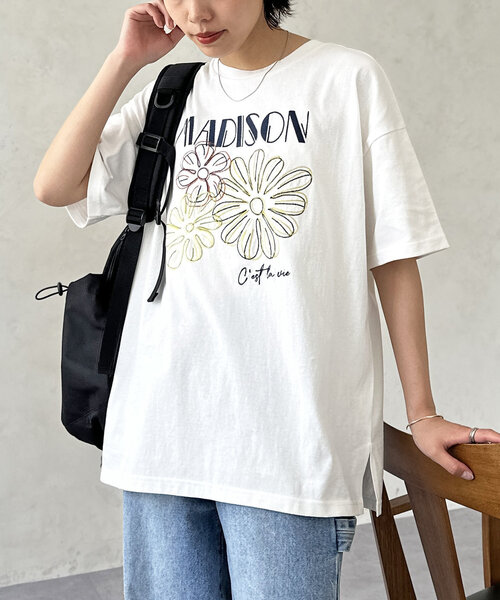 CPCM(シーピーシーエム)の「アソート刺繍T(Tシャツ/カットソー・レディース・ピンク/ネイビー/ホワイト/ホワイト系その他/ブラック系その他/チャコールグレー/オフホワイト/レモンイエロー/ブラック/グレイッシュベージュ/ブラック系その他2・SMALL/MEDIUM)」の3枚目の写真