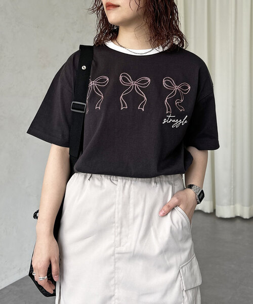 CPCM(シーピーシーエム)の「アソート刺繍T(Tシャツ/カットソー・レディース・ピンク/ネイビー/ホワイト/ホワイト系その他/ブラック系その他/チャコールグレー/オフホワイト/レモンイエロー/ブラック/グレイッシュベージュ/ブラック系その他2・SMALL/MEDIUM)」の8枚目の写真