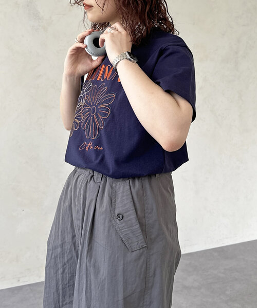 CPCM(シーピーシーエム)の「アソート刺繍T(Tシャツ/カットソー・レディース・ピンク/ネイビー/ホワイト/ホワイト系その他/ブラック系その他/チャコールグレー/オフホワイト/レモンイエロー/ブラック/グレイッシュベージュ/ブラック系その他2・SMALL/MEDIUM)」の15枚目の写真