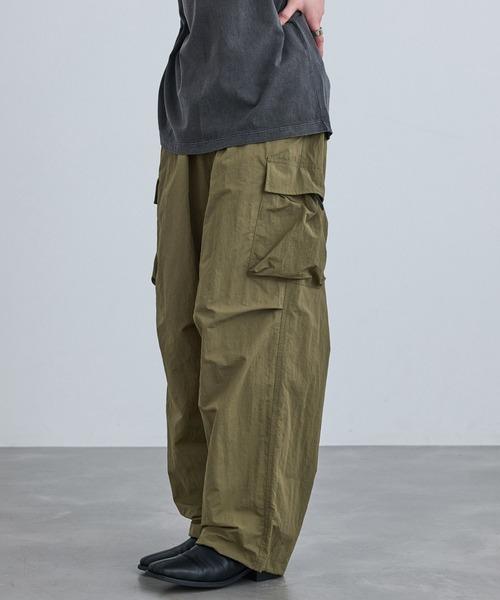re_k by JUNRED（レクバイジュンレッド）の「re_k by JUNRED / ナイロンワイドカーゴイージーパンツ（カーゴパンツ・メンズ・ブラック/ライトグレー/グリーン系その他2・L/M/S）」の3枚目の写真