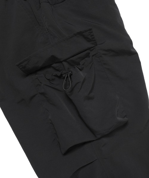 re_k by JUNRED（レクバイジュンレッド）の「re_k by JUNRED / ナイロンワイドカーゴイージーパンツ（カーゴパンツ・メンズ・ブラック/ライトグレー/グリーン系その他2・L/M/S）」の9枚目の写真