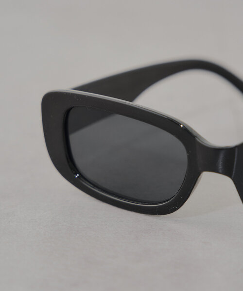 Chico（チコ）の「オーバルサングラス（サングラス・レディース・ブラック/ピンク/ブラウン・FREE）」の14枚目の写真