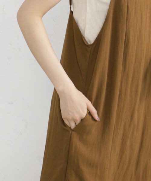 FOUND GOOD（ファウンドグッド）の「Iラインキャミワンピ（ワンピース・レディース・グリーン系5/ブラウン系5/ブラック/アイボリー・S/M/L）」の11枚目の写真