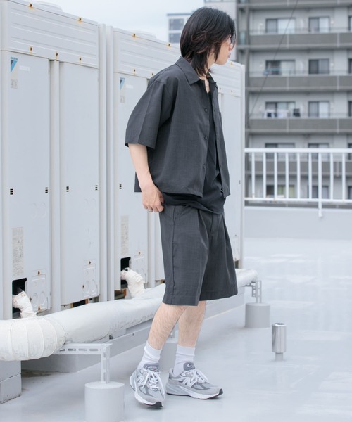 SENSE OF PLACE by URBAN RESEARCH(センスオブプレイスバイアーバンリサーチ)の「『イージーケア/セットアップ対応』リネンライクタックショートパンツ(その他パンツ・メンズ・チャコールグレー/ライトベージュ・MEDIUM/LARGE)」の15枚目の写真
