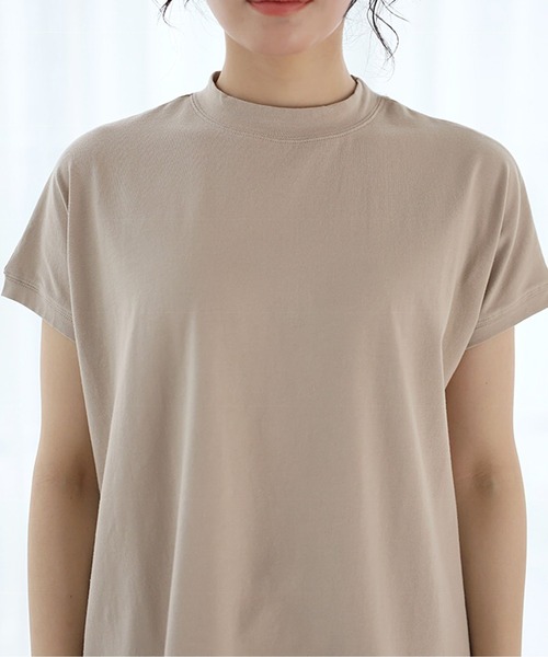 itto...(イット)の「【汗染み対策】モックネックゆったりTシャツ(汗じみ防止加工)(Tシャツ/カットソー・レディース・グレイッシュベージュ/ブルー/オフホワイト/ブラック・XL/M-L)」の22枚目の写真