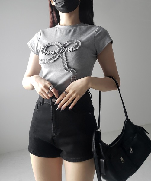 me+em select(ミームセレクト)の「【 2color 】バックリボンストレッチデニムショートパンツ / back ribbon stretch denim short pants(デニムパンツ・レディース・ブラック/ブルー・SMALL/MEDIUM/LARGE)」の16枚目の写真