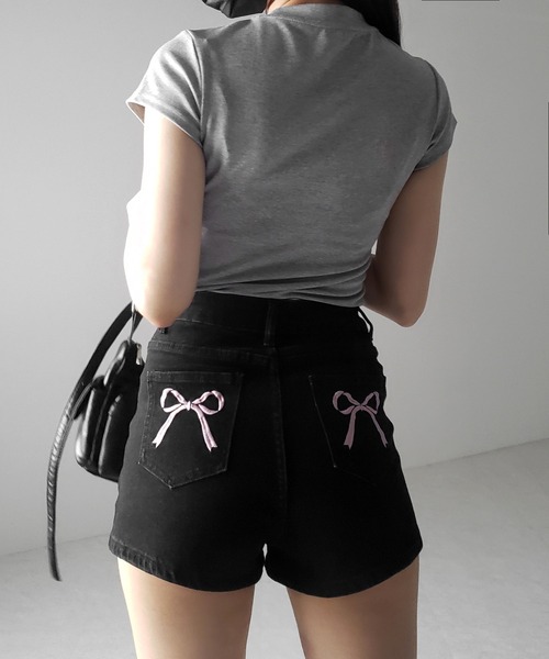 me+em select(ミームセレクト)の「【 2color 】バックリボンストレッチデニムショートパンツ / back ribbon stretch denim short pants(デニムパンツ・レディース・ブラック/ブルー・SMALL/MEDIUM/LARGE)」の15枚目の写真