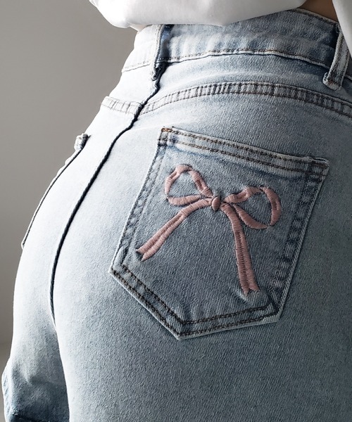 me+em select(ミームセレクト)の「【 2color 】バックリボンストレッチデニムショートパンツ / back ribbon stretch denim short pants(デニムパンツ・レディース・ブラック/ブルー・SMALL/MEDIUM/LARGE)」の13枚目の写真