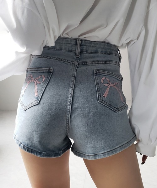 me+em select(ミームセレクト)の「【 2color 】バックリボンストレッチデニムショートパンツ / back ribbon stretch denim short pants(デニムパンツ・レディース・ブラック/ブルー・SMALL/MEDIUM/LARGE)」の11枚目の写真
