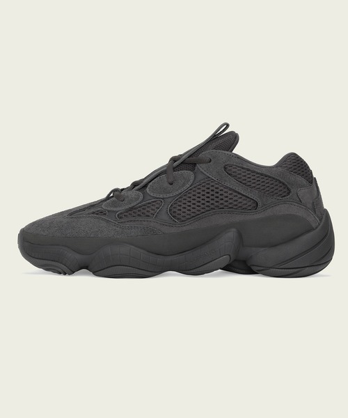 adidas(アディダス)の「YEEZY 500 UTILITY BLACK(スニーカー・メンズ・ブラック×ブラック・22.5cm/23.5cm/24.5cm/25.5cm/26.5cm/27.5cm/28.5cm/30.0cm/31cm/23.0cm/24.0cm/25.0cm/26.0cm/27.0cm/28.0cm/29.0cm/22.0cm)」の2枚目の写真