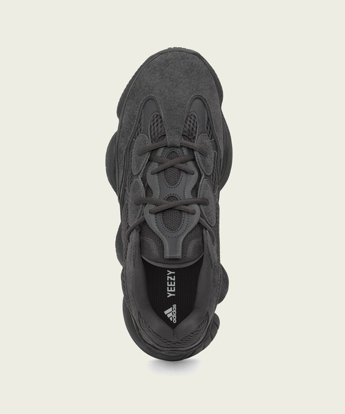 adidas(アディダス)の「YEEZY 500 UTILITY BLACK(スニーカー・メンズ・ブラック×ブラック・22.5cm/23.5cm/24.5cm/25.5cm/26.5cm/27.5cm/28.5cm/30.0cm/31cm/23.0cm/24.0cm/25.0cm/26.0cm/27.0cm/28.0cm/29.0cm/22.0cm)」の4枚目の写真