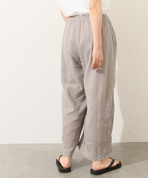 JOURNAL STANDARD LUXE(ジャーナルスタンダード ラックス)の「【ARMEN 】GAUZE GATHERED EASY PANTS(その他パンツ・レディース・ブラック/ライトグレー/パープル・1)」の13枚目の写真