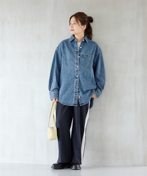 Levi's(リーバイス)の「《追加》別注【LEVI'S(R)/リーバイス(R)】THE EVERYDAY SHIRTS:シャツ(シャツ/ブラウス・レディース・ブルー・X-SMALL/MEDIUM)」の6枚目の写真