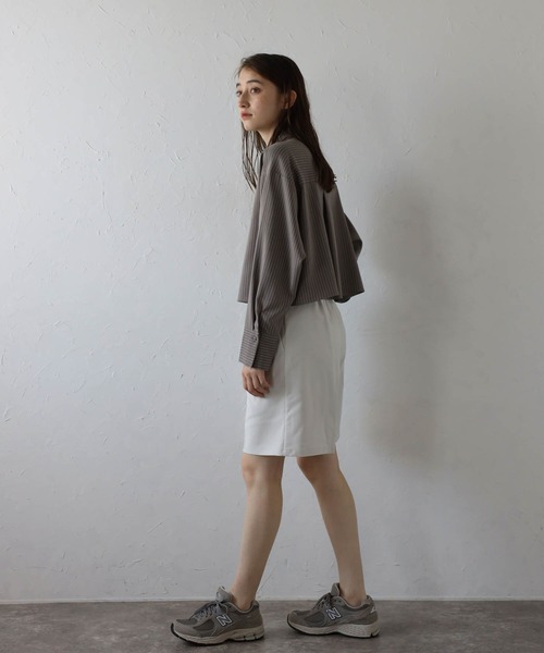 MINERTE(ミネルテ)の「【MINERTE】cropped stripe shirt / クロップドストライプシャツ(シャツ/ブラウス・レディース・ライトブラック/グレイッシュベージュ・FREE)」の15枚目の写真