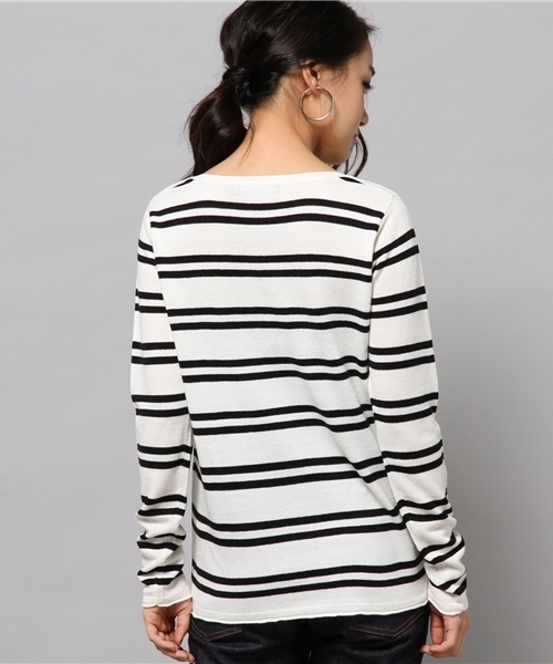 AZUL by moussy(アズールバイマウジー)の「FCTボートネックビジュー長袖PO(ニット/セーター・レディース・トップグレー/ホワイト系その他/ブラック/オフホワイト・MEDIUM/SMALL/LARGE/X-LARGE)」の7枚目の写真