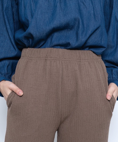 Arnold Palmer（アーノルドパーマー）の「カットジャガード リラックス ストレートパンツ（その他パンツ・レディース・ブラウン/ブラック・S/M/L）」の4枚目の写真