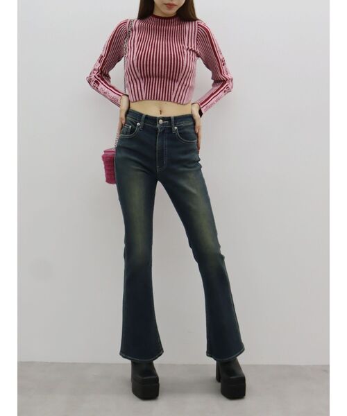 EVRIS(エヴリス)の「ヴィンテージライクストレッチフレアデニムパンツ(デニムパンツ・レディース・ブラック/インディゴブルー・MEDIUM/SMALL)」の20枚目の写真