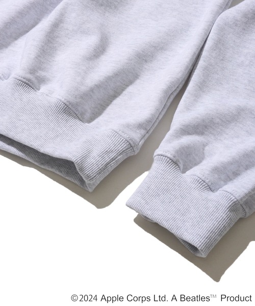 The Beatles（ザビートルズ）の「【THE BEATLES/ザ ビートルズ】ツアーフォトプリントスウェットトレーナー / グラフィックバックプリントプルオーバー（スウェット・レディース・オフホワイト/チャコールグレー/ライトグレー・MEDIUM/LARGE/X-LARGE）」の16枚目の写真