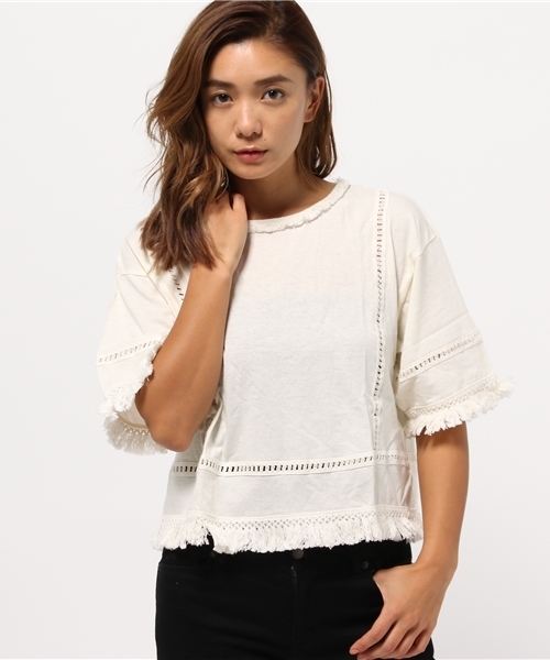 OUTLET(アウトレット)の「【who's who Chico】はしごレース切替えTシャツ(Tシャツ/カットソー・レディース・ブラック/カーキ/ベージュ/ホワイト・FREE)」の2枚目の写真