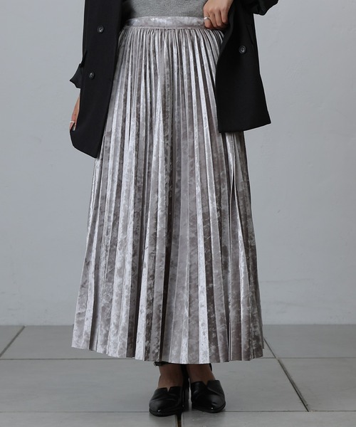 COLONY 2139(コロニートゥーワンスリーナイン)の「クラッシュベロアプリーツスカート(スカート・レディース・チャコールグレー/シルバー/ブラック・FREE)」の1枚目の写真