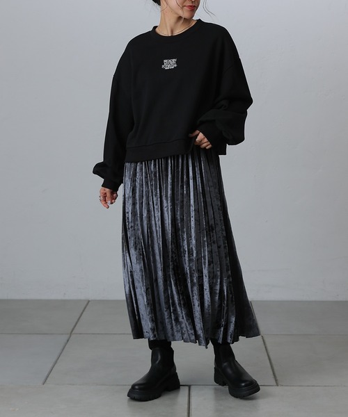 COLONY 2139(コロニートゥーワンスリーナイン)の「クラッシュベロアプリーツスカート(スカート・レディース・チャコールグレー/シルバー/ブラック・FREE)」の15枚目の写真