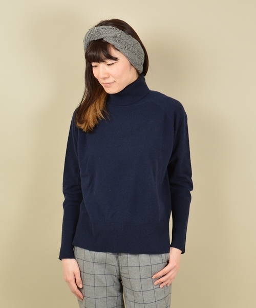 SHIPS Days（シップスデイズ）の「SHIPS Days: ウォッシャブル カシミヤ タートルネックプルオーバー◇（ニット/セーター・レディース・ホワイト/グレー/ネイビー/ダークネイビー・S～Ｍ/M～Ｌ）」の4枚目の写真