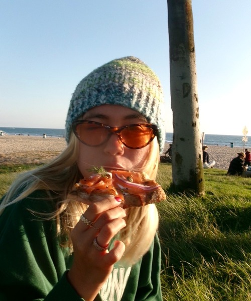 ROOPTOKYO（ループトウキョウ）の「【Sunkissed Sunflower / サンキッスド サンフラワー】グラデーションニットキャップ（ニットキャップ/ビーニー・レディース・レッド/グリーン・FREE）」の6枚目の写真