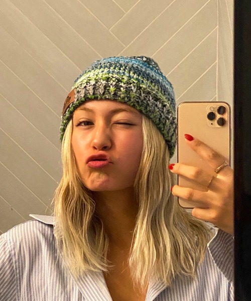 ROOPTOKYO（ループトウキョウ）の「【Sunkissed Sunflower / サンキッスド サンフラワー】グラデーションニットキャップ（ニットキャップ/ビーニー・レディース・レッド/グリーン・FREE）」の3枚目の写真
