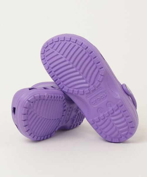 crocs(クロックス)の「CROCS/クロックス サンダル CLASSIC CLOG 10001-5AJ(サンダル・レディース・パープル・23.0cm/24.0cm)」の3枚目の写真